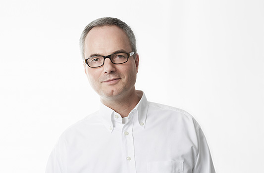 Portraitfoto Jürgen D. Wettlauffer